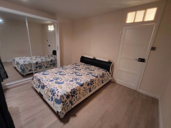3 bedrooms, free WiFi, bed sheets