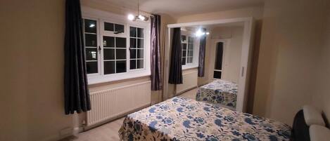 3 habitaciones, wifi gratis y ropa de cama