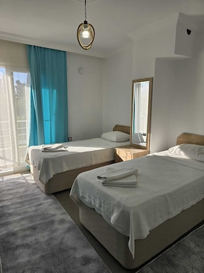 Premium bedding, soundproofing, free rollaway beds, free WiFi - Elfida Apart Palamutbükü (Datça)