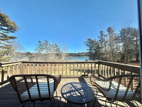 Unterkunftsgelände. Bird Watching Paradise @ Waterfront Harpswell with Private Deck