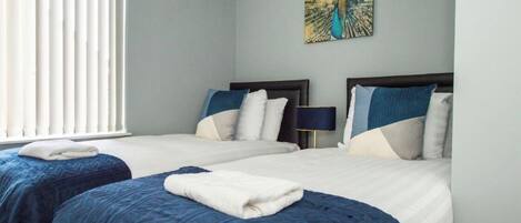 4 bedrooms, WiFi, bed sheets