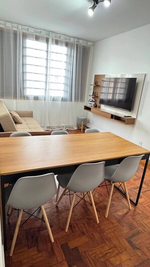 Interior - Apartment in the center of Serra Negra - Right on the Square (Estância Suíça Serra Negra)