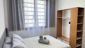 1 habitación, escritorio, wifi gratis y ropa de cama 