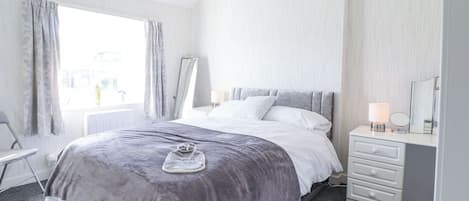 2 bedrooms, individually decorated, individually furnished, free WiFi