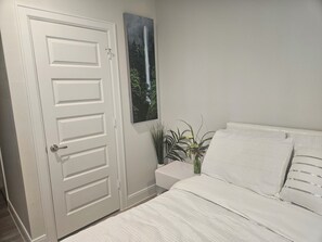 1 chambre, fer et planche à repasser, Wi-Fi, draps fournis