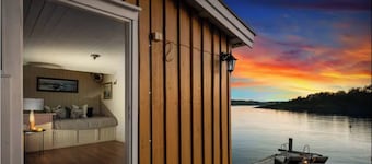 Waterfront Cabin - 15 Minutes from Downtown Oslo