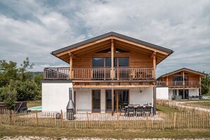 Exterior - Chalet Kuhglockerl: space for 6+2 with summer pool, whirlpool and sauna (Inzell)
