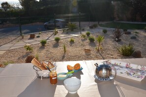 Outdoor dining - Waterfront home (AGAY)