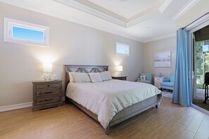 4 bedrooms, iron/ironing board, bed sheets