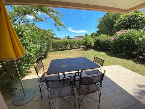 Ground floor with garden Baillargues