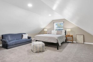 3 عدّة غرف نوم ومكتب وواي فاي مجانًا وملاءات أسرّة