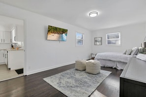 3 chambres, bureau, Wi-Fi, draps fournis