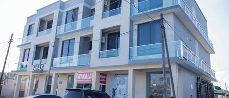 Fachada de la propiedad