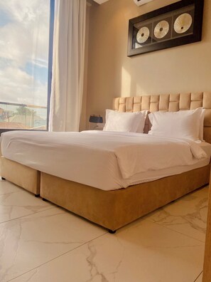 65-Zoll-Smart-TV mit Digitalempfang