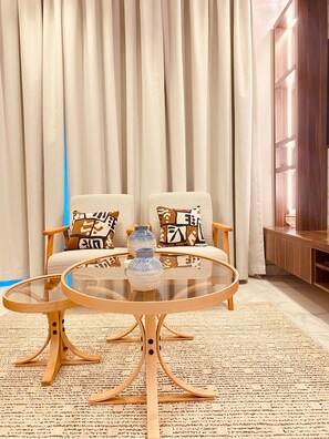 65-Zoll-Smart-TV mit Digitalempfang