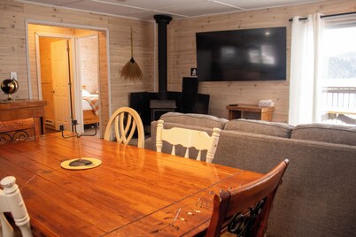 Maple 3Br Lakefront Cottage | Gracefield