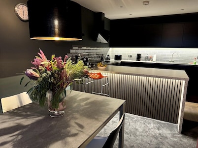 Stylish Ouseburn Apartment with River & City Views