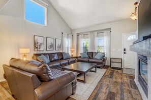 Smart TV, fireplace, offices