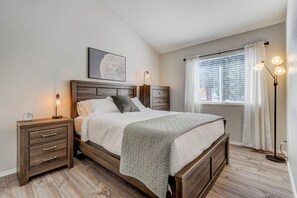 4 bedrooms, desk, iron/ironing board, travel cot