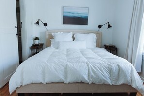 2 bedrooms, iron/ironing board, travel cot, free WiFi