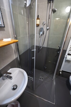 Estudi clàssic | Bany