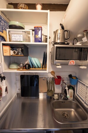 Comfort Studio, City View | Private kitchen - La Pomposa del Teatro (Modena)