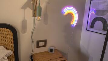 Classic Studio | Blackout curtains, iron/ironing board, free WiFi