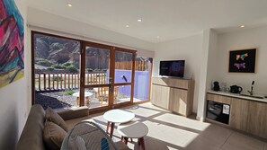 Luxury Double or Twin Room, Mountain View | Living area - El cielo en Tilcara complejo turístico (Tilcara)