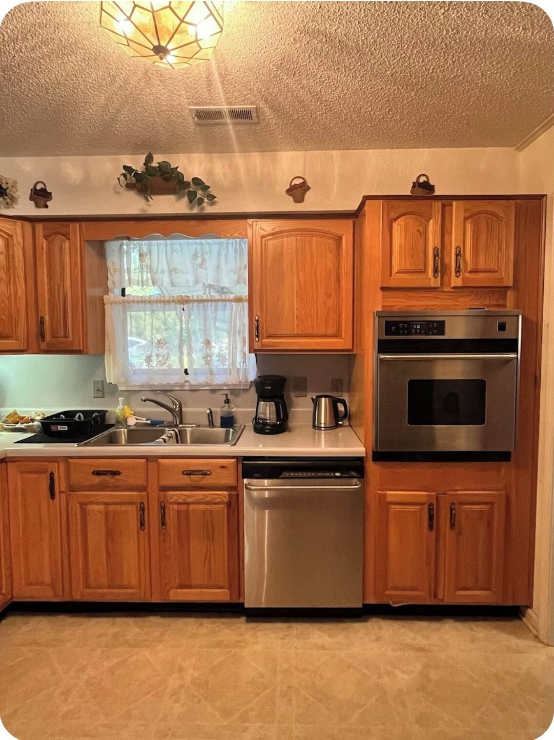 Micro-ondes, four, plaque de cuisson, lave-vaisselle