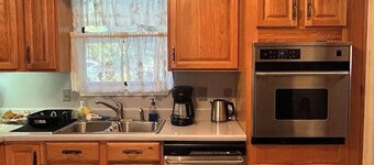 Charming 4-bedroom house with AC, WiFi in lovely Jacksonville