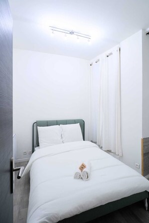 2 chambres, fer et planche à repasser, lit parapluie, Wi-Fi