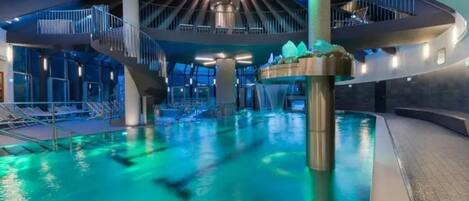House | Pool