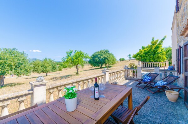 Villa | Balcony