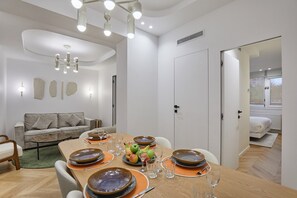 Dining - Chic Apartment - Montparnasse/saint-germain (Paris)