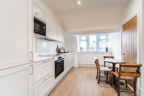 Luxury Penthouse, 1 Bedroom | Dapur peribadi