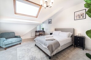 Iron/ironing board, free WiFi - 8 The Quadrant Luxury Apartments Hoylake (Hoylake)