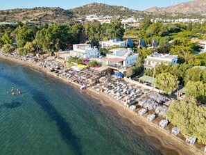 On the beach, 4 beach bars - BEGONVİL GÜMÜŞLÜK  (Bodrum)