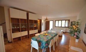 Villa, 3 camere da letto, balcone, vista giardino | Sala da pranzo