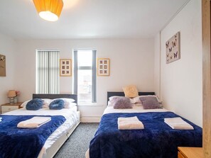 4 dormitorios, tabla de planchar con plancha, wifi gratis y ropa de cama
