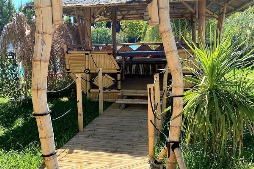 المنطقة المحيطة بالمنشأة