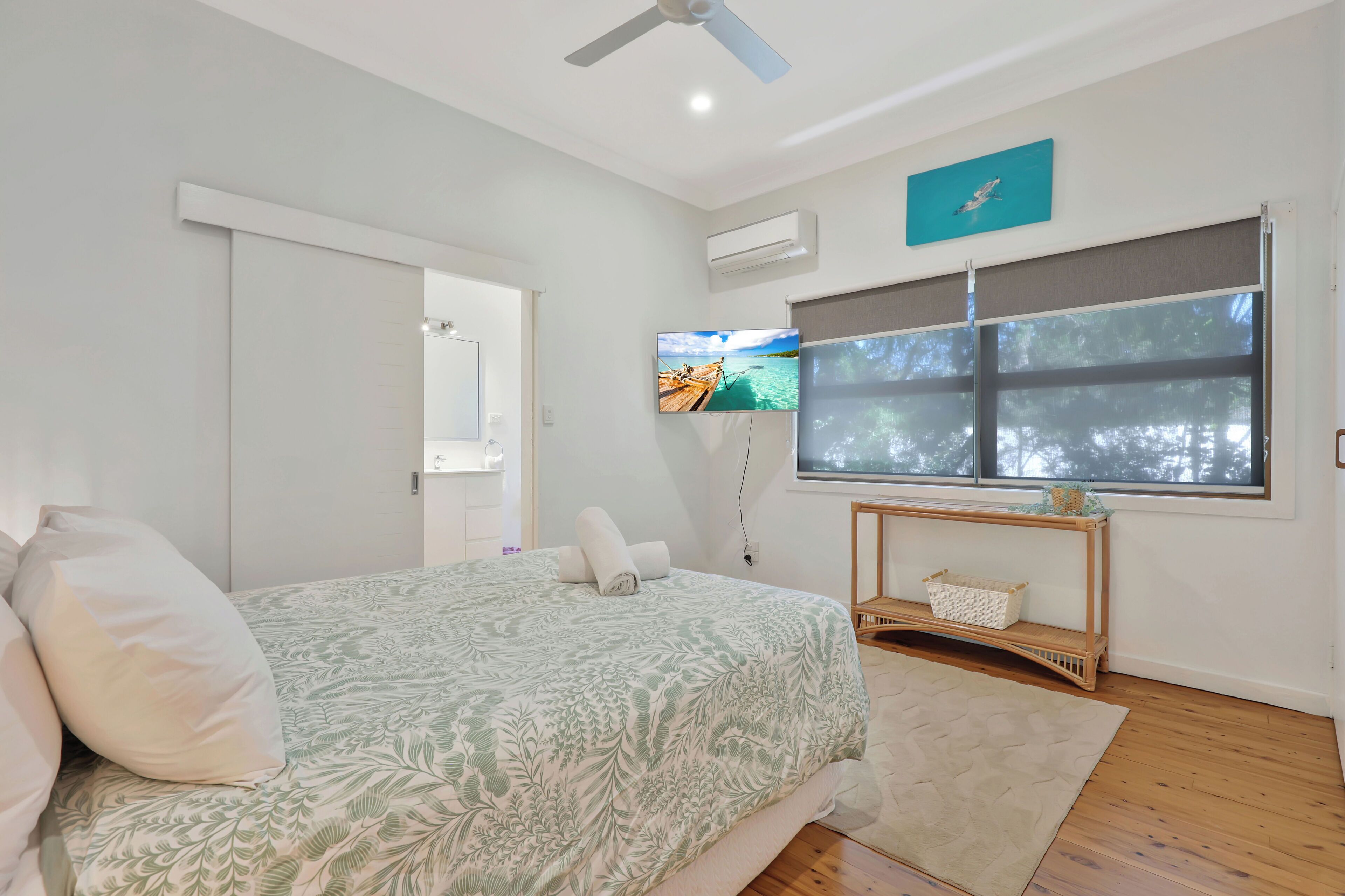 5 chambres, fer et planche à repasser, Wi-Fi, draps fournis