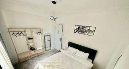 Chic 2-bedroom apartment with WiFi, AC in marvelous Antalya