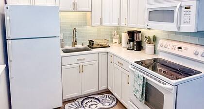 2-bedroom condo in serene North Wildwood with WiFi, AC