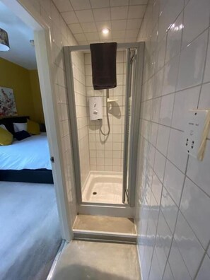 Skrivbord, strykjärn/strykbräda och gratis wi-fi