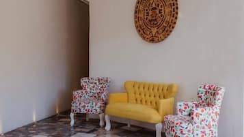 16-inch Smart TV with digital channels, Netflix, streaming services