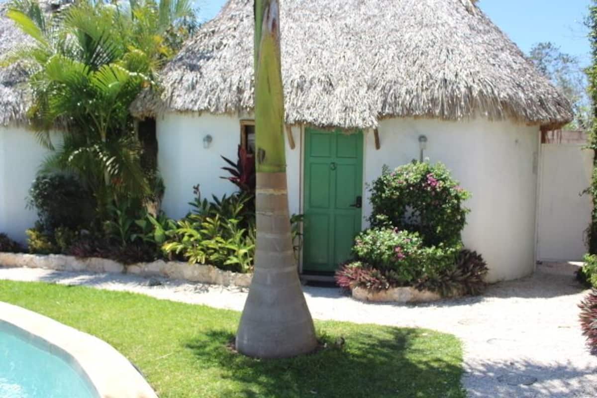 Comfort Single Room, Pool View | Blackout drapes, free WiFi, bed sheets