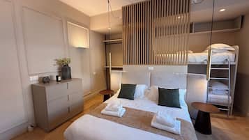 4 bedrooms, WiFi, bed sheets