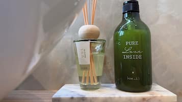 Doccia, asciugacapelli, bidet, asciugamani