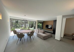 Villa, 2 Bedrooms, Balcony, Garden View | Living room
