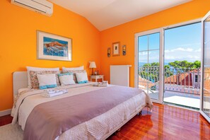 4 chambres, coffres-forts dans les chambres, fer et planche à repasser